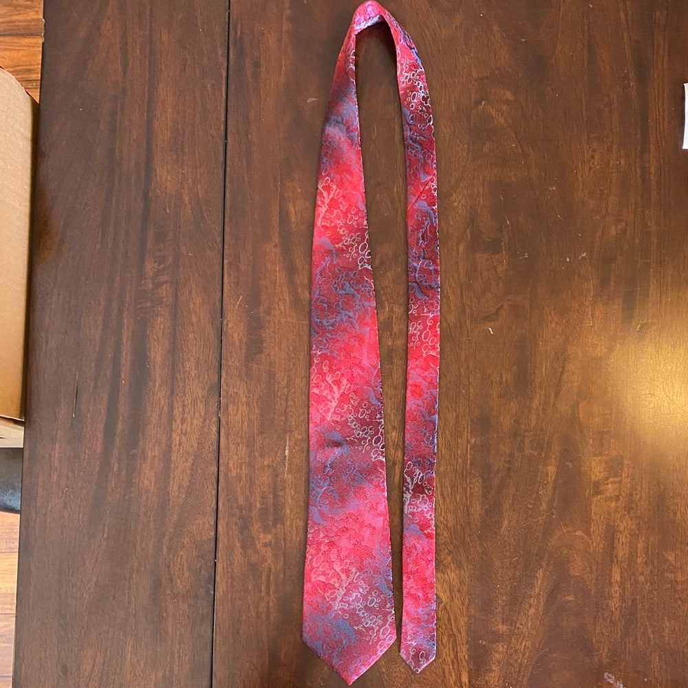 Wembley 100% Polyester Vintage Neck Tie.